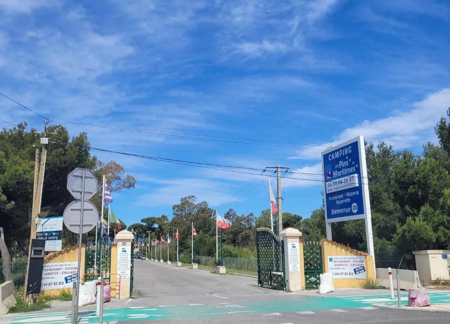 Campsite Charmant Mobil-Home A 200 M Des Plages Hyeres
